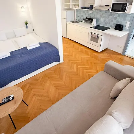 Apartment Premium Lily *