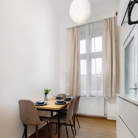 Premium Lily Apartmán