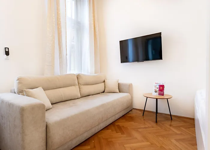 Premium Lily בודפשט